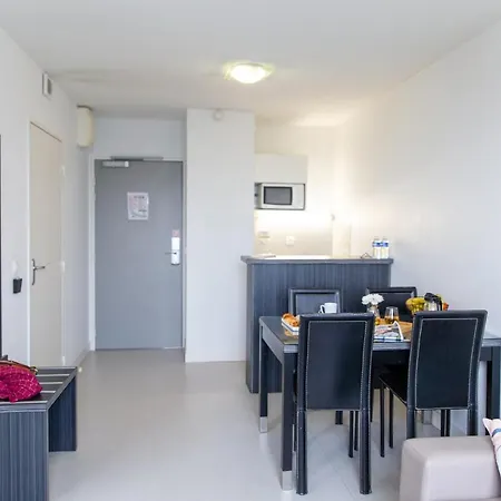Zenitude Hotel-residences Fluvia Hotel apartamentowy 3*
