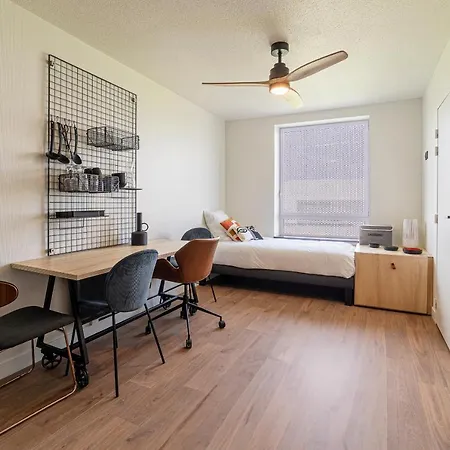 Zenitude Hotel-residences Fluvia מלון דירות 3*